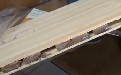 市場中帶夾層的竹菜板